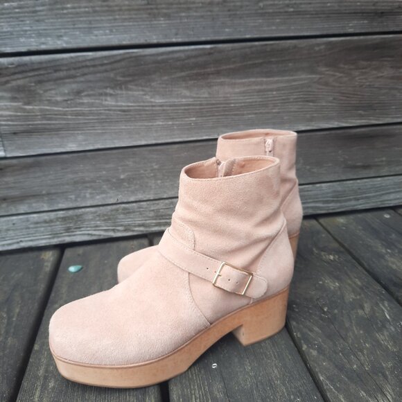 Charlotte Stone Suede Boots, size 8 - Picture 4 of 6